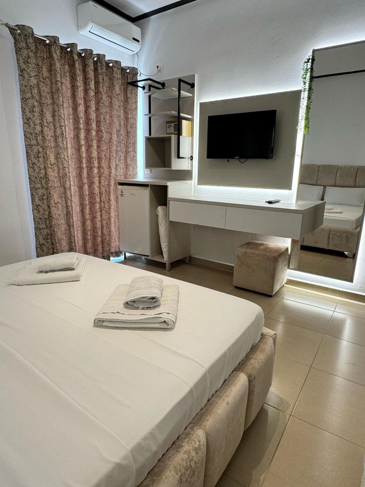 Villa Shehu Ksamil Rom bilde